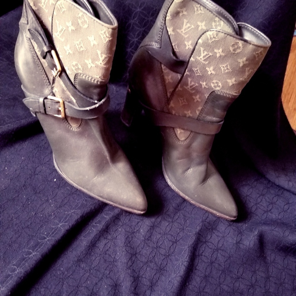 Authentic Louis Vuitton Ankle Boots